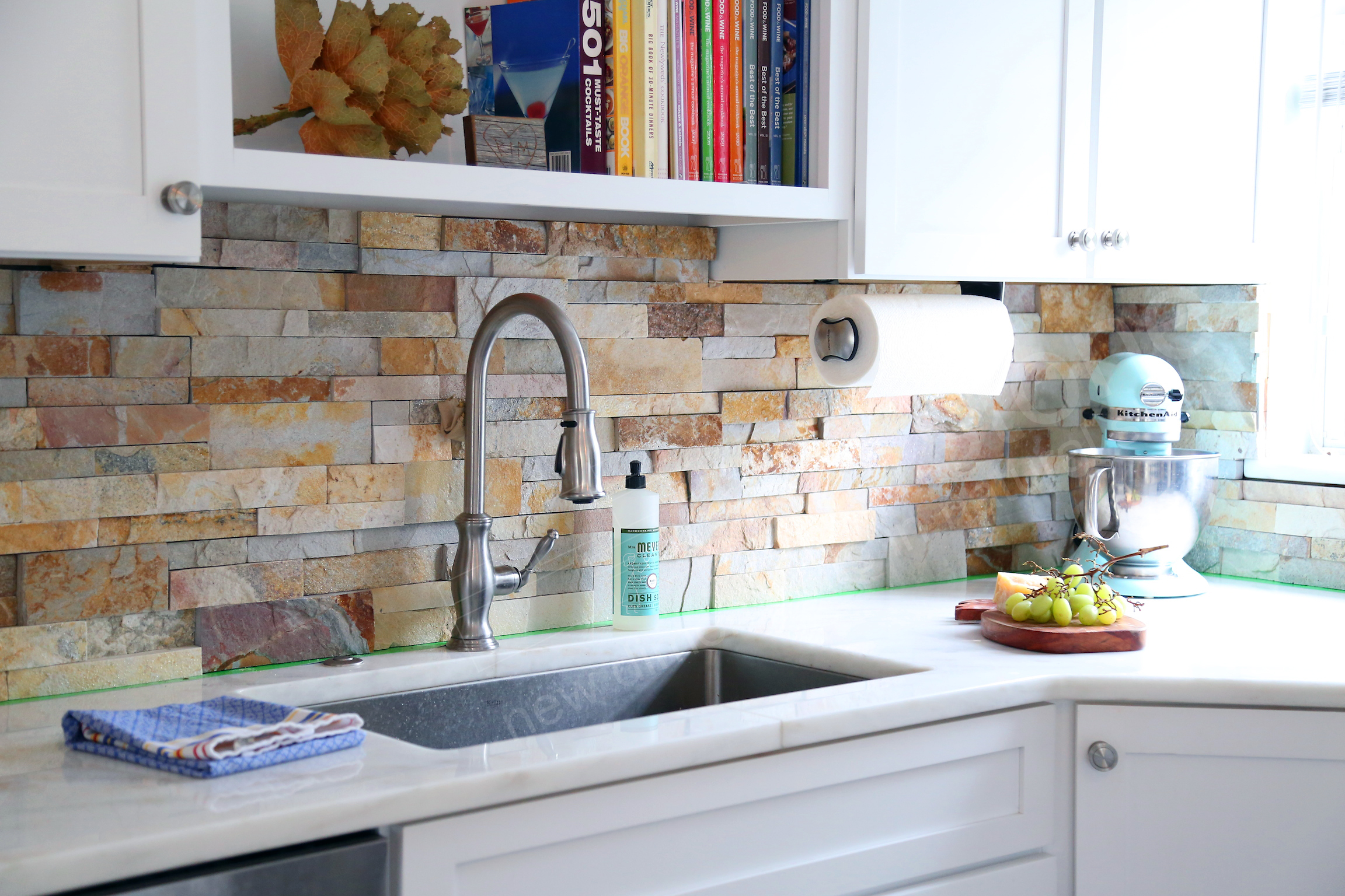 Aztec Stacked Stone Backsplash - Orlando, FL